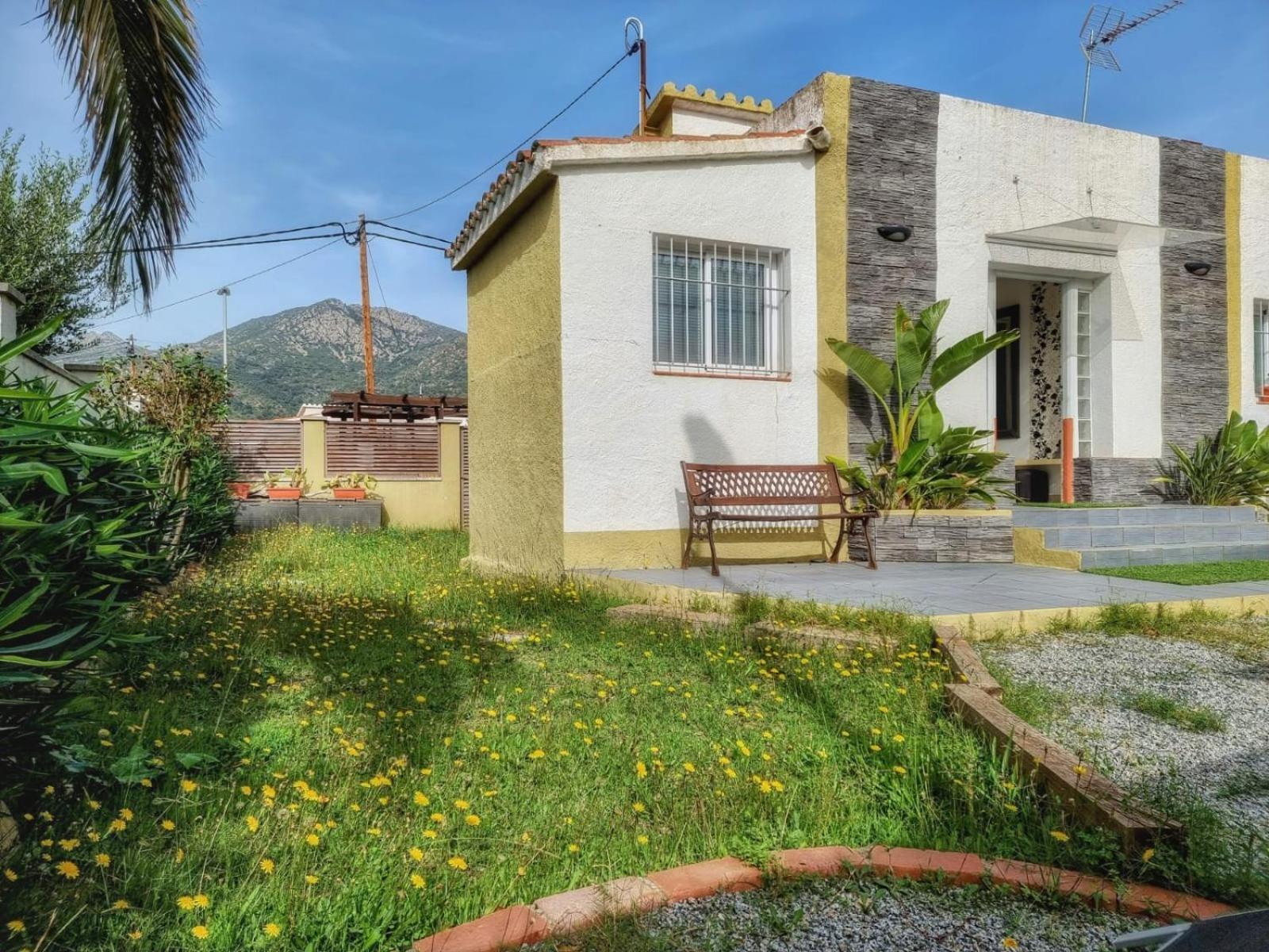 Urgel Villa Roses